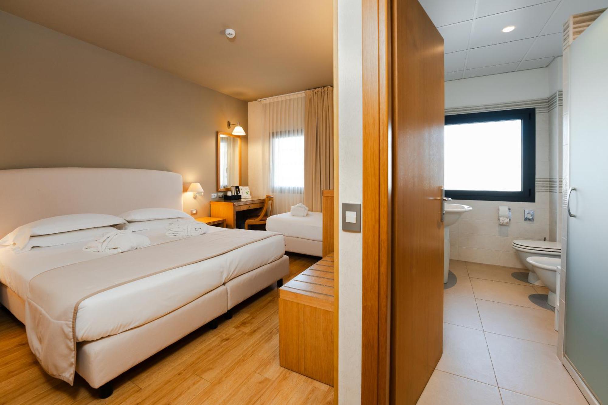 Hotel Touring Carpi Ngoại thất bức ảnh