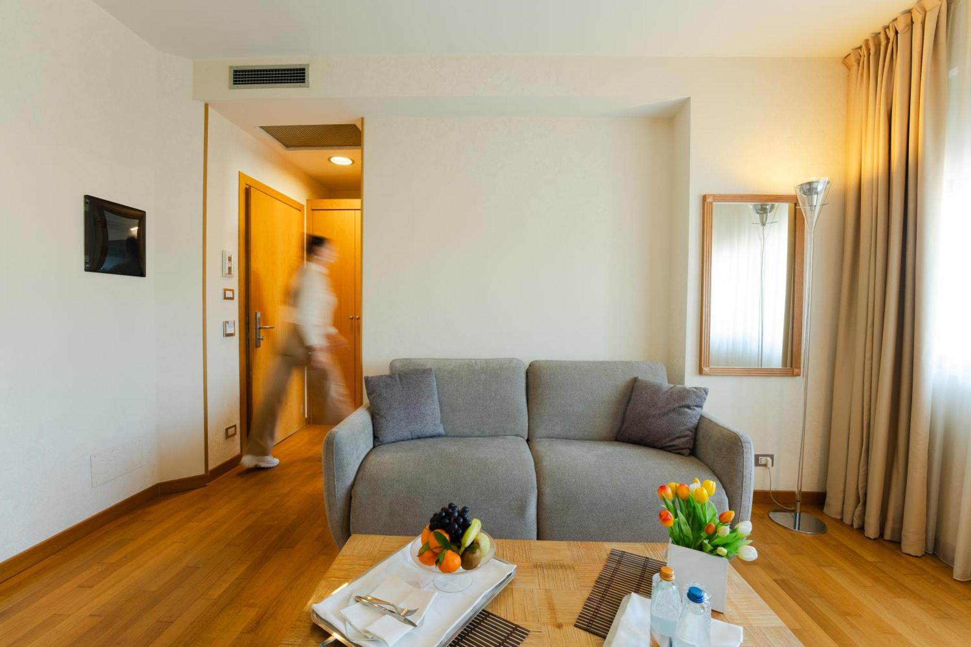 Hotel Touring Carpi Ngoại thất bức ảnh